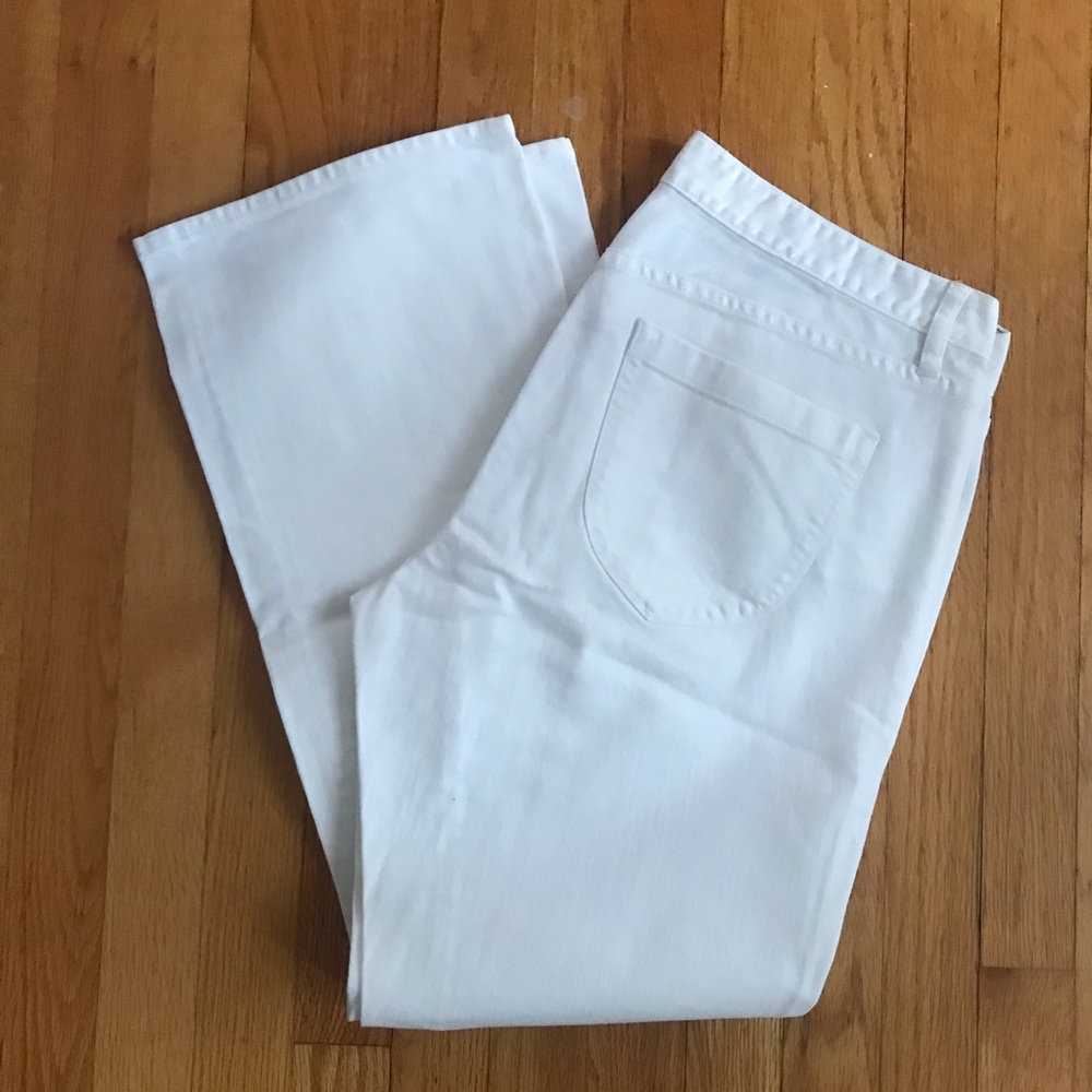 J. Crew White Bootcut Jeans 33 Short
